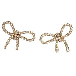 J. Crew Earrings 3/4” Pearl Bow Studs BD207